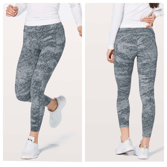 Lululemon Fast and Free 7/8 Tight In Area Ice Gray Size 4